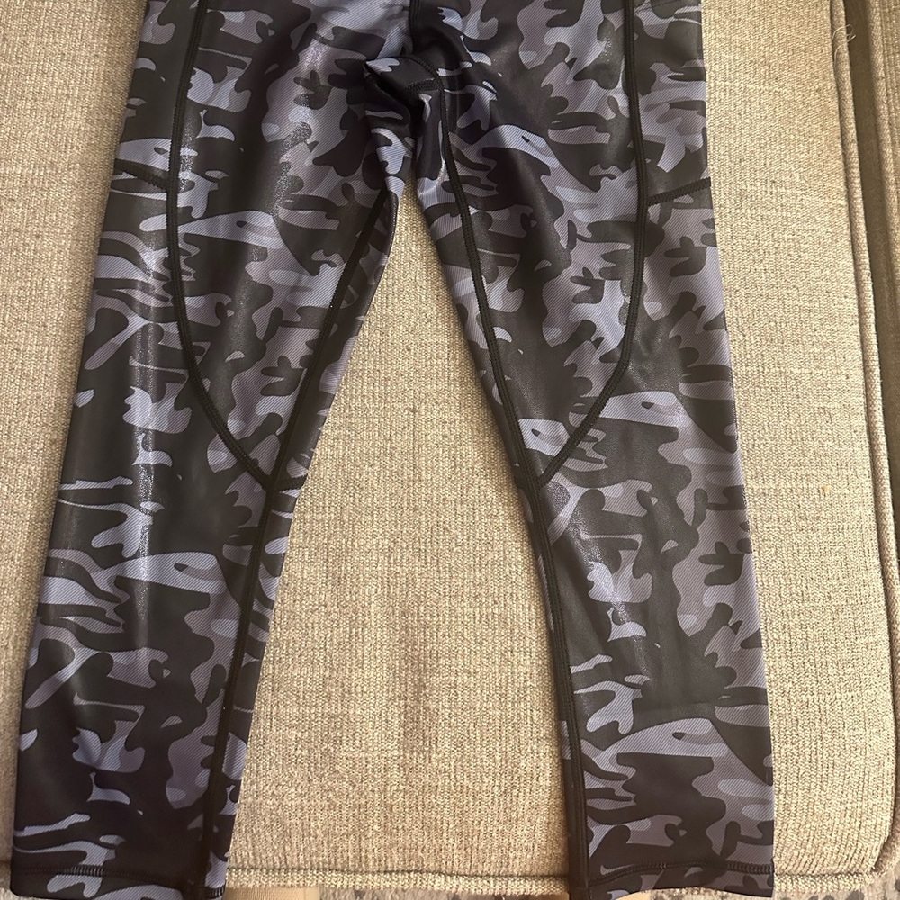 Zyia capris